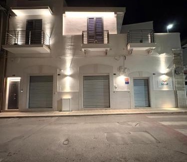 Palo del Colle House | San Vito Apartment