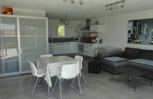 Sanary-sur-Mer House | Sanary house on 2 levels 100m2, terrace 50m2 swimming pool, sea view in property