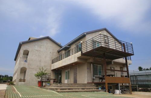 Andeok House | Sanbangsan Hot Spring Pension