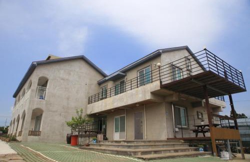 Andeok House | Sanbangsan Hot Spring Pension