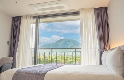Andeok Hotel | Sanbangsan Hotel