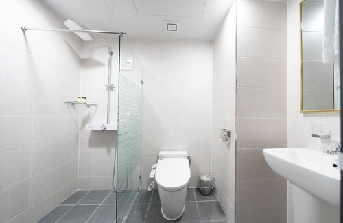 Andeok Hotel | Sanbangsan Hotel