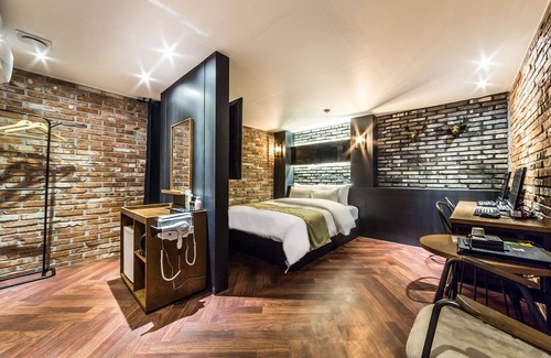 Gwangjeong-dong Hotel | Sanbon Hotel in Cafe