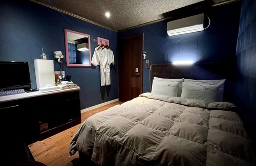 Gwangjeong-dong Hotel | Sanbon W