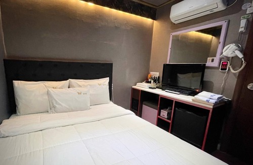 Gwangjeong-dong Hotel | Sanbon W