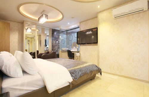 Gwangjeong-dong Hotel | Sanbon Zzam