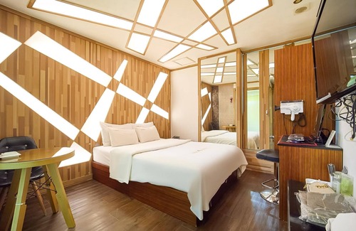 Gwangjeong-dong Hotel | Sanbon Zzam