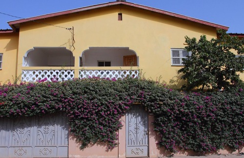 Serrekunda Apartment | Sanchaba Yellow Apartment - Blue suite