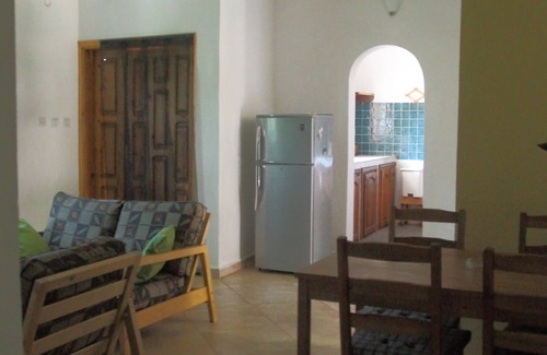 Serrekunda Apartment | Sanchaba Yellow Apartments - Yellow suite