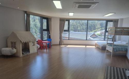 Sancheong Hotel | Sancheong Korean Medicine Family Hotel