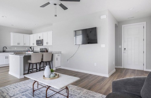 Madison Apartment | Sanctuary 1BD 5 - One Bedroom Apartment, Sleeps 2