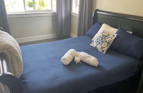 Ladysmith House | Sanctuary at edge of forest close to town, beaches and local sights