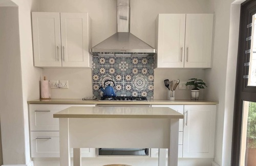 Robberg Beach Apartment | Sanctuary Beach Hideaway | 50m walk onto Beach