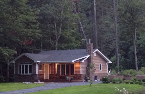 Phoenicia House | Sanctuary by the Stream