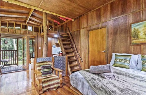 Verrierdale Cabin | Sanctuary Cabin: Solo-Friendly Retreat w/Loft, Burner & Solar Power