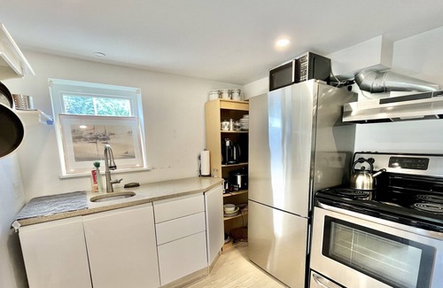 Hastings Apartment | Sanctuary for Playland Enthusiasts 2 bed Bsmt