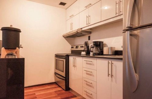 Zona Historico Apartment | Sanctuary Near Airport