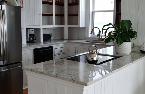 Lunenburg County House | Sanctuary Oceanview Getaway
