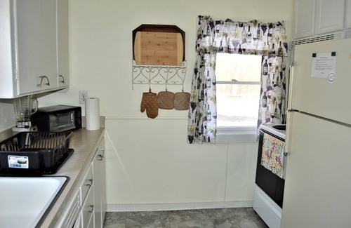 Alden House | Sanctuary Woodland Guest House, located next to the conservation area!