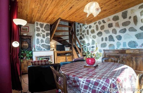 Murol House | Sancy orchards