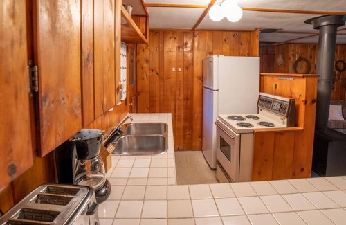 Carling Cottage | Sand Bay: 2-Bedroom Cottage #9