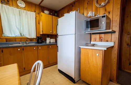 Carling Cottage | Sand Bay: 2-Bedroom Cottage #3