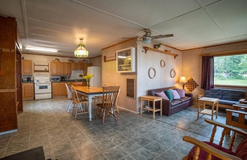 Carling Cottage | Sand Bay: 3-Bedroom Cottage #10