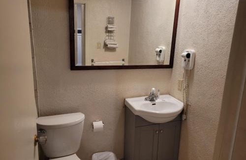 Port Elgin Apartment | Sand Castle Suites Motel