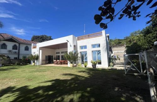 Merida Villa | Sand Castle Villa - Classic Beachfont Luxury