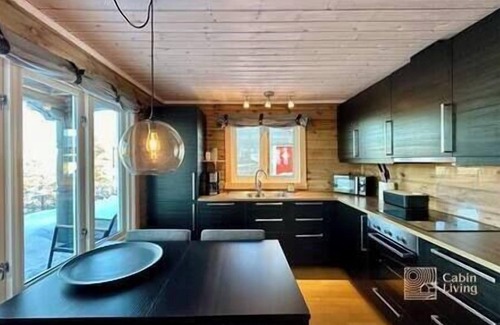 Flesberg House | Sand-hytta på Blefjell · Cozy cabin with incredible views and sauna