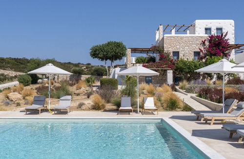 Santa Maria House | Sand Key Villa 1 - A beautiful cycladic residence 400m from the beach