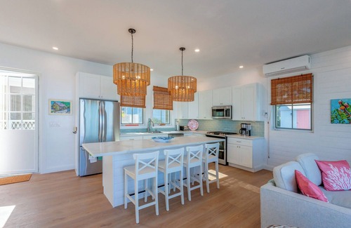 Hope Town House | Sand Lily - BRAND NEW Three Bedroom Home With Dock On Hope Town Harbour