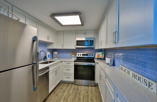 Daytona Beach Shores Condo | SAND 'N SURF -2/2 Oceanview Condo - PeckPlaza6NW, Lovely Beach Decor