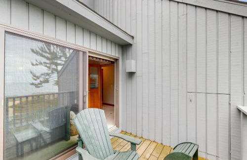 Glen Arbor Apartment | Sand Piper 3/4