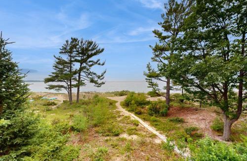 Glen Arbor Apartment | Sand Piper 3/4