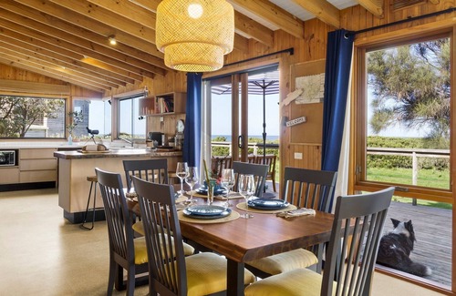 Marengo House | Sand & Sauna Retreat - A seaside home for the senses