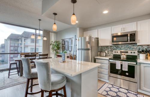 Seaside Apartment | Sand & Sea: Coastal Range (312)