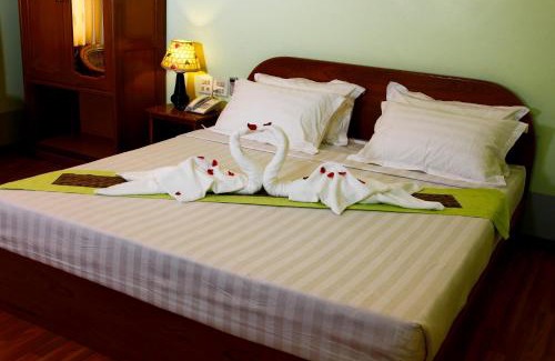 Yawnghwe Hotel | Sandalwood Hotel