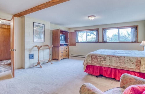 Seal Rock House | Sandalwood
