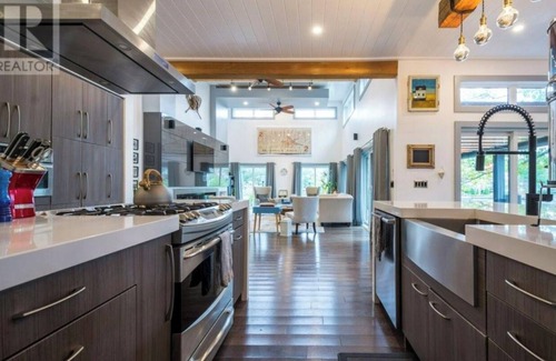 Picton House | Sandbanks Cottage Retreat