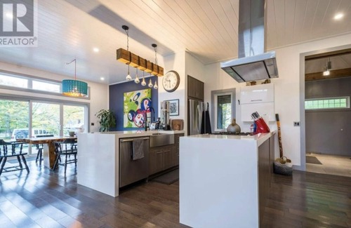 Picton House | Sandbanks Cottage Retreat