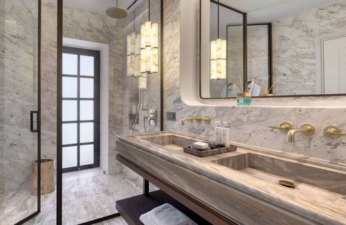 Kamari Hotel | Sandblu