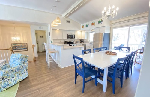 Sandbridge House | Sandbridge Family Cottage - Beach, Pool, AND Bay!
