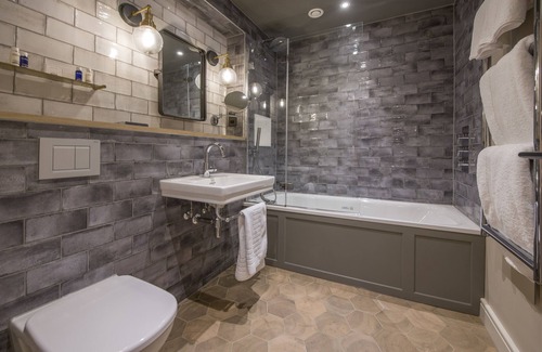 Flaxton Hotel | Sandburn Hall Hotel