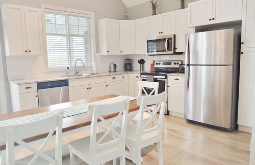 Okanagan-Similkameen House | Sandcastle Cottage on Osoyoos Lake - Prime location, family friendly vaycay.