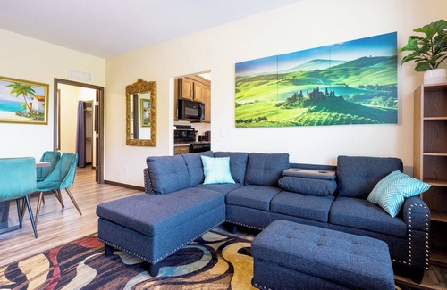 Douglas House | Sandcastle Getaway! Walk to the beach and town!