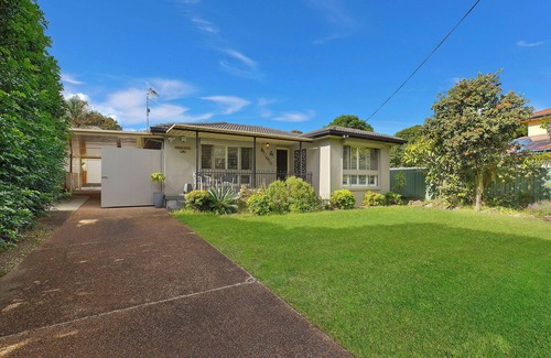 Budgewoi Apartment | Sandcastles - Pet Friendly Accommodation