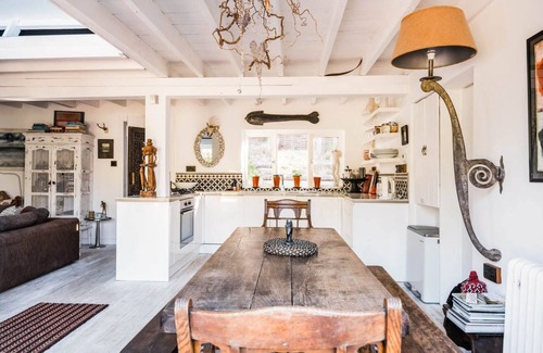 Mawgan Porth Villa | Sandcrest Cottage - Three Bedroom Villa, Sleeps 6