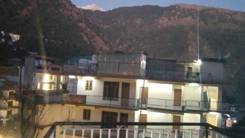 Bhagsu Nag House | Sandeep homestay
