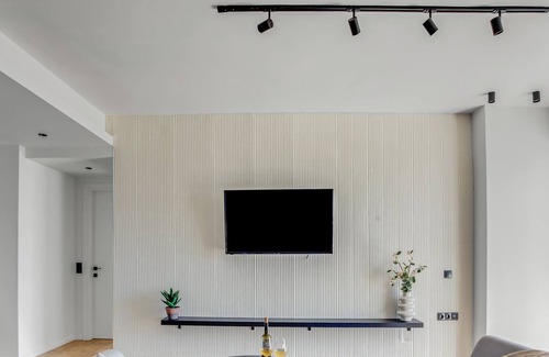 Thessaloniki Apartment | Sanders Arch - Jolly 1-Bdr. Apt. w/ Sofa-Bed